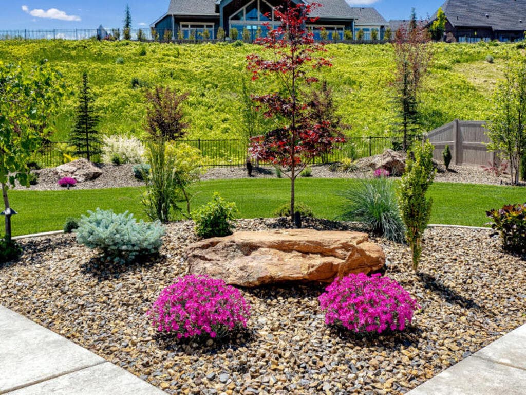 Landscaped yard in the Kuna area