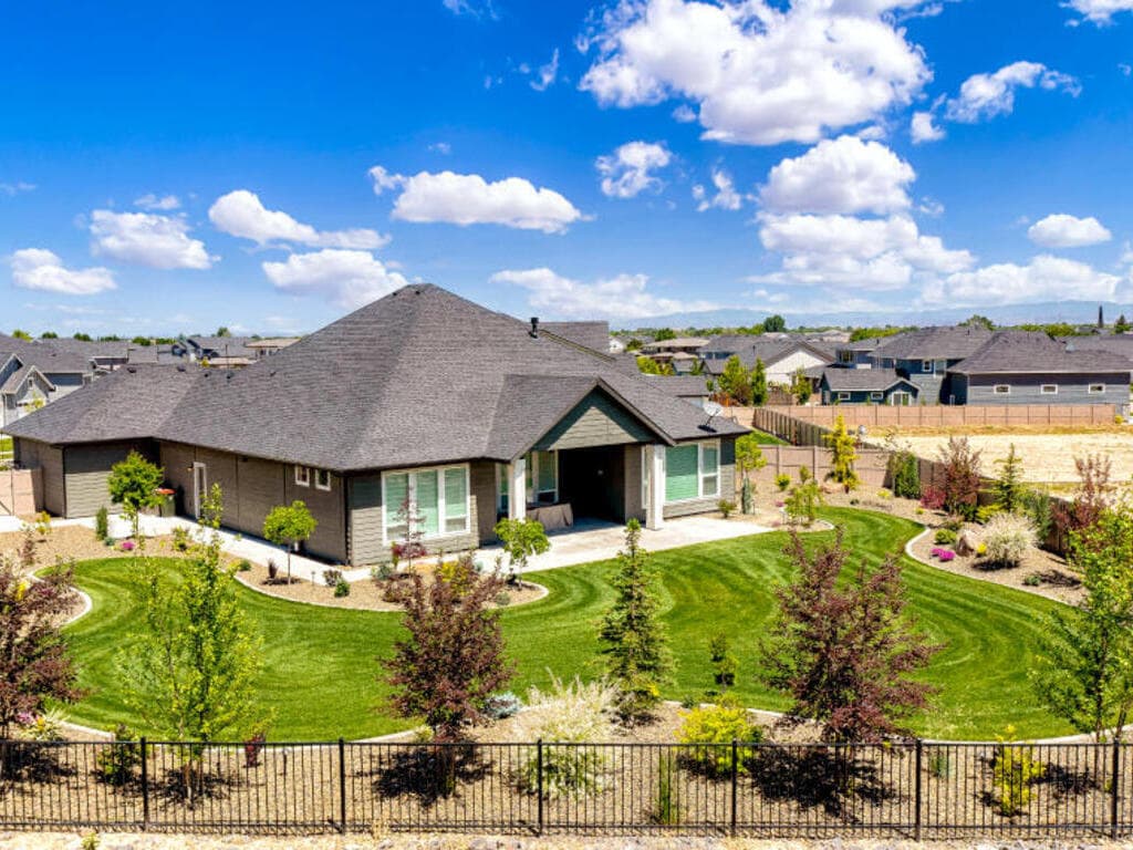 Landscaped yard in the Nampa area
