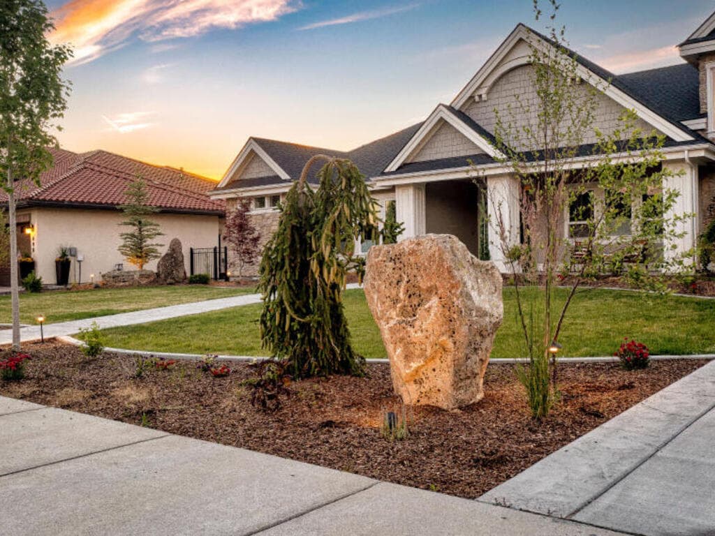 Landscaped yard in the Garden City area
